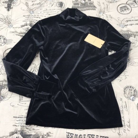 Halogen Blouson Sleeve Velour Top - Picture 2 of 5